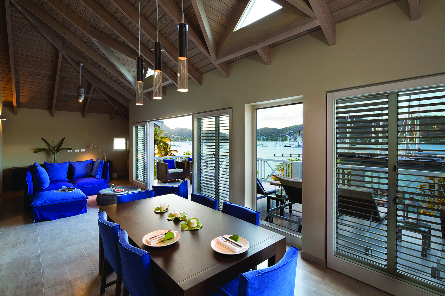 Penthouse Dining2